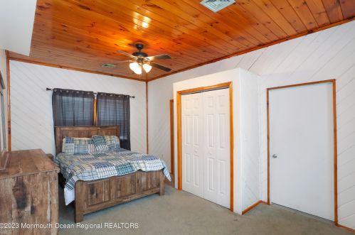 18 Hollywood Dr, Bricktown NJ  08723-3449 exterior