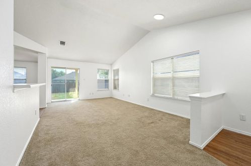 121 Prairie Springs Cv, Georgetown TX  78626-4780 exterior