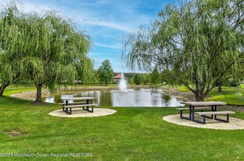 17 Spencer Dr, Jackson Twp NJ  08527-4389 exterior