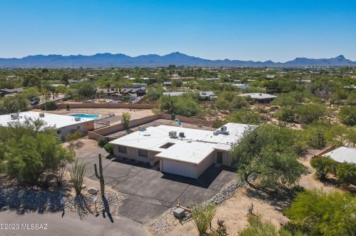 7613 Chapala Pl, Tucson, AZ 85704-1375