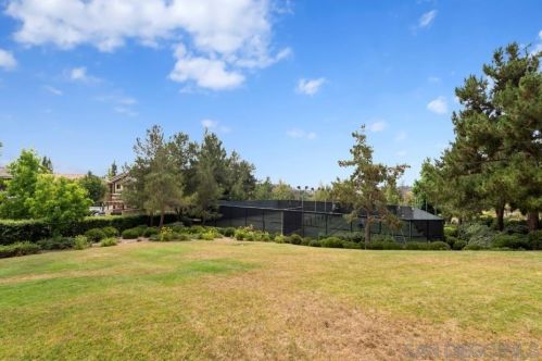 9530 Compass Point Dr, San Diego CA 92126-8527 exterior