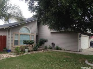 6231 Jackson Ave, Riverbank, CA 95367-2731