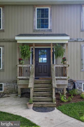 1109 Upper Van Reed Rd, Dauberville PA  19533-9342 exterior