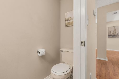 58 3 St, Shalimar FL  32579-1747 exterior