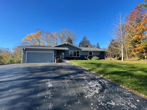 1115 Summit Dr, Waukesha WI  53186-5435 exterior