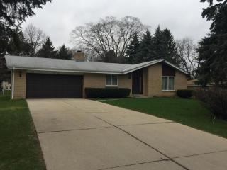 985 Alfred St, Brookfield, WI 53005-7101