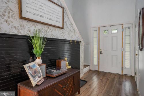 1109 Oxford Cir, Lansdale PA 19446-6653 exterior