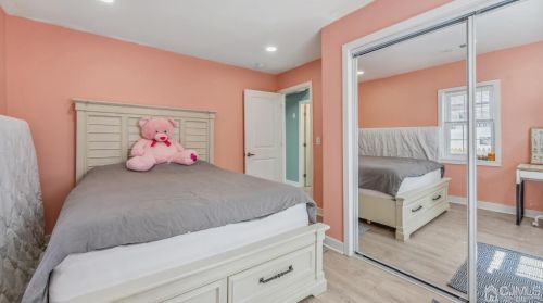 32 Linden St, Perth Amboy NJ  08861-4732 exterior