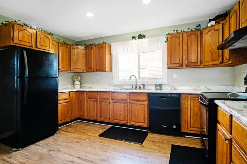 207 Grand Ave, Marion OH  43302-4303 exterior