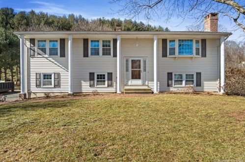 39 Sunnyside Dr, Northford, CT 06472-1461