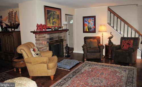 8201 Frst Hl Dr, Melrose Park PA  19027-1520 exterior