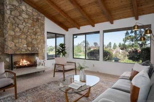 340 Loma Larga Dr, Solana Beach, CA 92075-1718