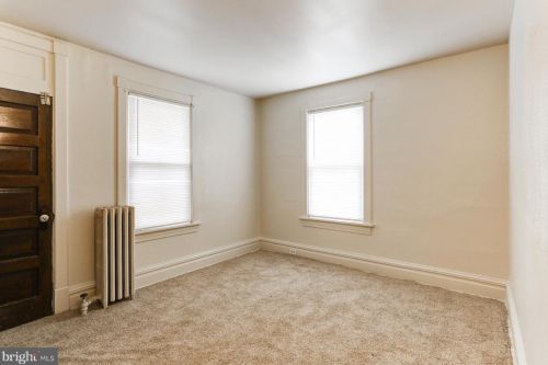 2346 Ellerslie St, Harrisburg PA 17104-2127 exterior