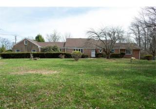 417 New Dover Rd, Colonia, NJ 07067-2618