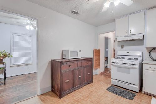 3759 Kris St, Fort Worth TX  76180 exterior