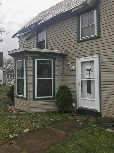 96 Clay St, Frazeysburg, OH 43822-9778