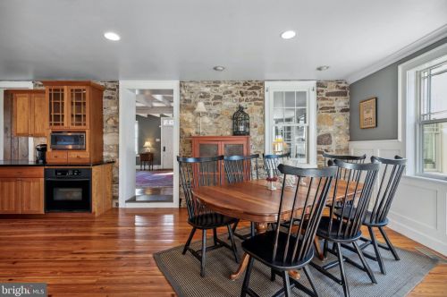 737 Hoover Rd, Blue Bell PA  19422-2015 exterior