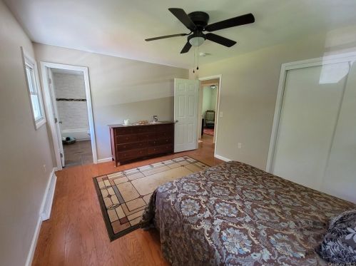 26 Tower Hill Dr, Washingtonville NY  10992-1009 exterior