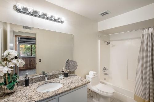 823 Beaver Creek Way, San Jose CA  95133-1237 exterior