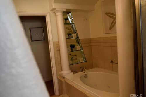 11803 Casimir Ave, Hawthorne CA  90250-1994 exterior