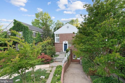 1650 Foxhall Rd, Washington, DC 20007-2029