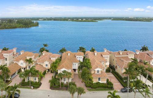 5510 Harbor Village Dr, Vero Beach FL  32967-7369 exterior