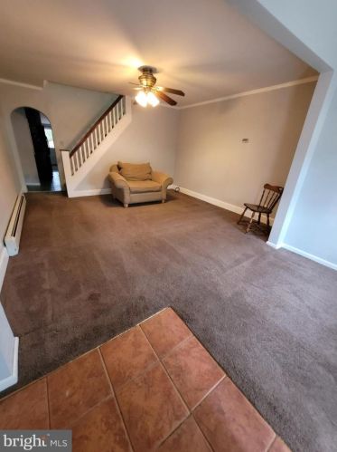 215 Main St, Trenton, NJ 08620-2313