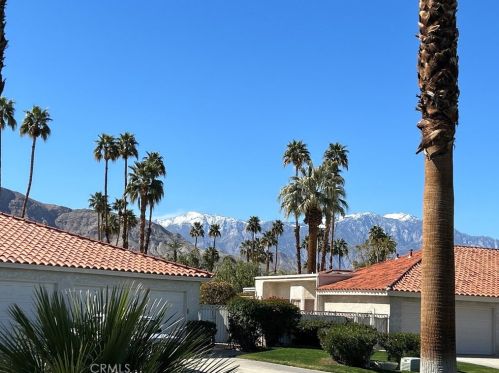 64 Sierra Madre Way, Rancho Mirage CA  92270-3933 exterior