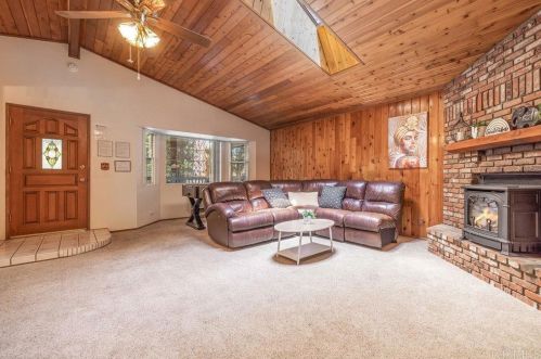 552 Division Dr, Big Bear City CA  92314-9649 exterior