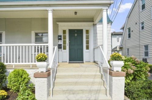9 Bayview Ave, New Rochelle NY  10805-3905 exterior