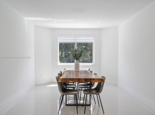 3761 144th Ave, Hollywood FL  33027-3785 exterior