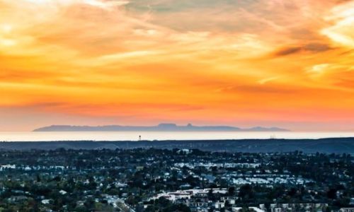 2372 Edgehill Rd, Vista, CA 92084-4824