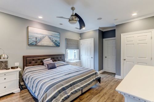 95 Midway St, Babylon NY  11702-4311 exterior