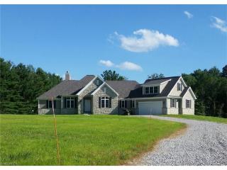 9126 Coon Club Rd, Medina, OH 44256-9190