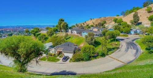 28101 Vista View Dr, Santa Clarita CA  91351-5710 exterior
