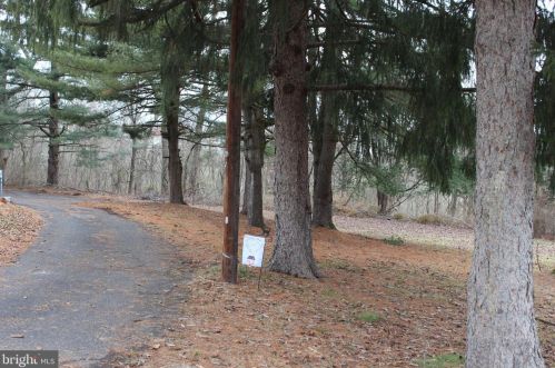 289 Oak St, Collegeville, PA 19426-1825