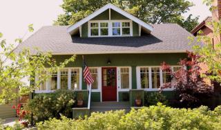 2729 45th Ave, Seattle, WA 98116-2414