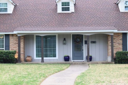 3423 Gladiolus Ln, Dallas, TX 75233-3803
