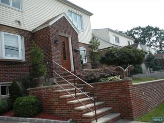 466 7th St, Fairview NJ  07022-1120 exterior