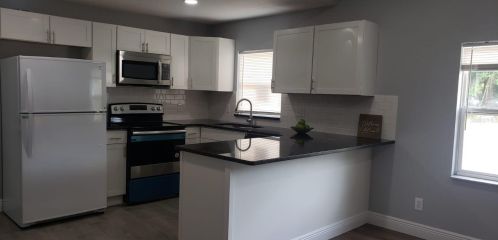 1037 Adelle Ave, Deland, FL 32720-7387