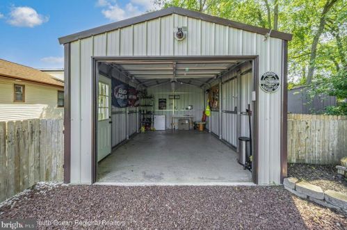 401 Sea Bright Rd, Lacey NJ  08731-4950 exterior