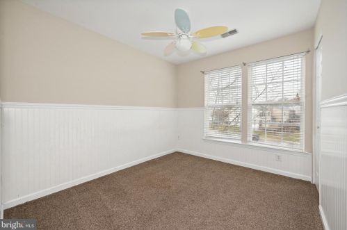 132 Cambridge Ct, West Deptford NJ  08096-6884 exterior