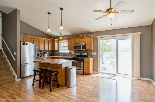 233 Jerome Dr, Twin Lakes, WI 53181-9152