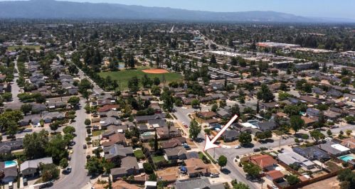 1758 Hallmark Ln, San Jose, CA 95124-3706