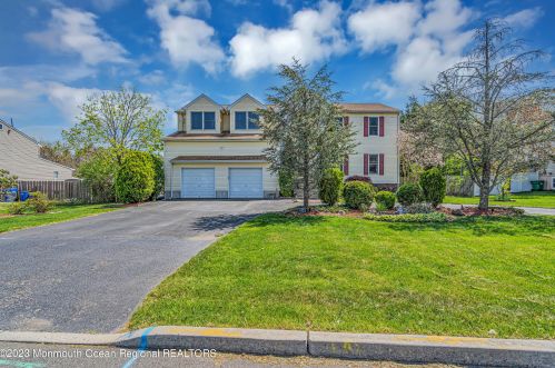 1013 Woodlane Rd, Jackson Twp NJ  08527-1555 exterior