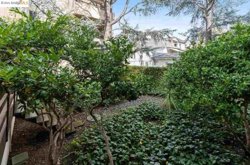 4101 Howe St, Oakland CA 94611-5161 exterior