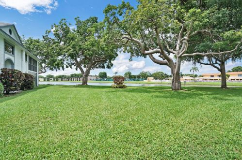 15465 Lakes Of Delray Blvd, Delray Beach FL  33484-4170 exterior