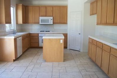 11669 Ellington St, Victorville, CA 92392-0452