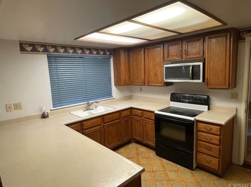 1838 Acosta Ave, Lancaster, CA 93535-5780