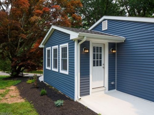 13 Orchard St, Califon NJ  07830-4134 exterior